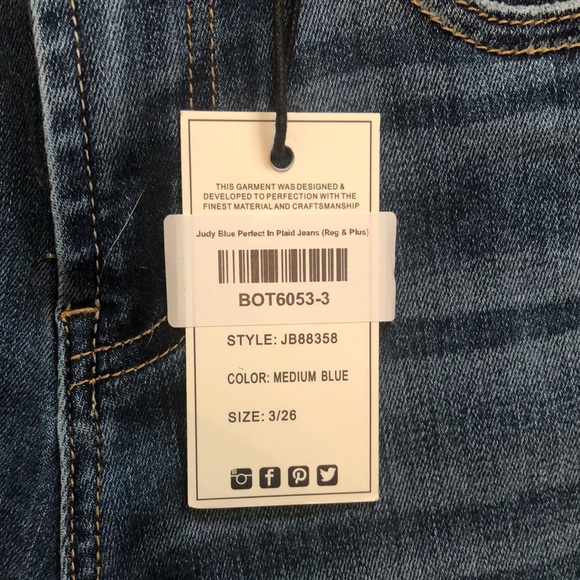 Judy Blue jeans - Picture 4 of 9